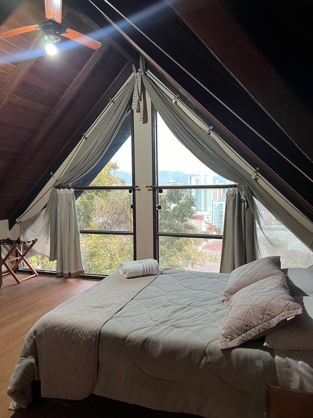 Pousada Casa Da Pedra Blumenau Kültér fotó